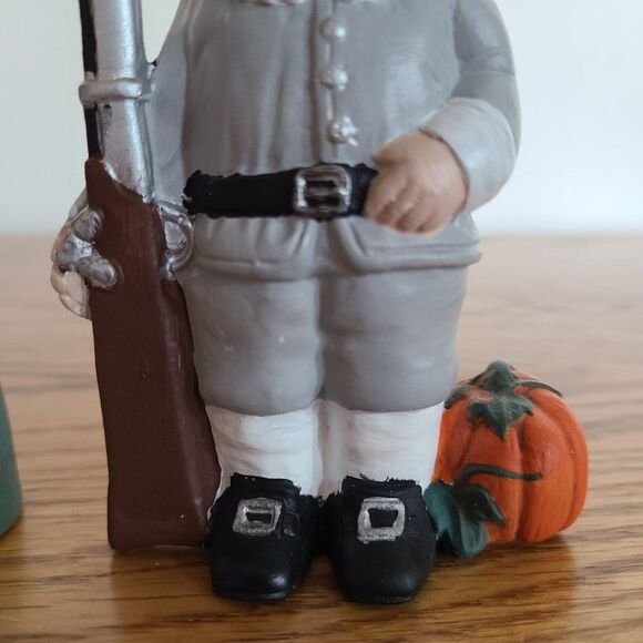 Vintage Ceramic Handcrafted Pilgrim Boy and Girl Thanksgiving Fall Autumn 1994 - Picture 5 of 15